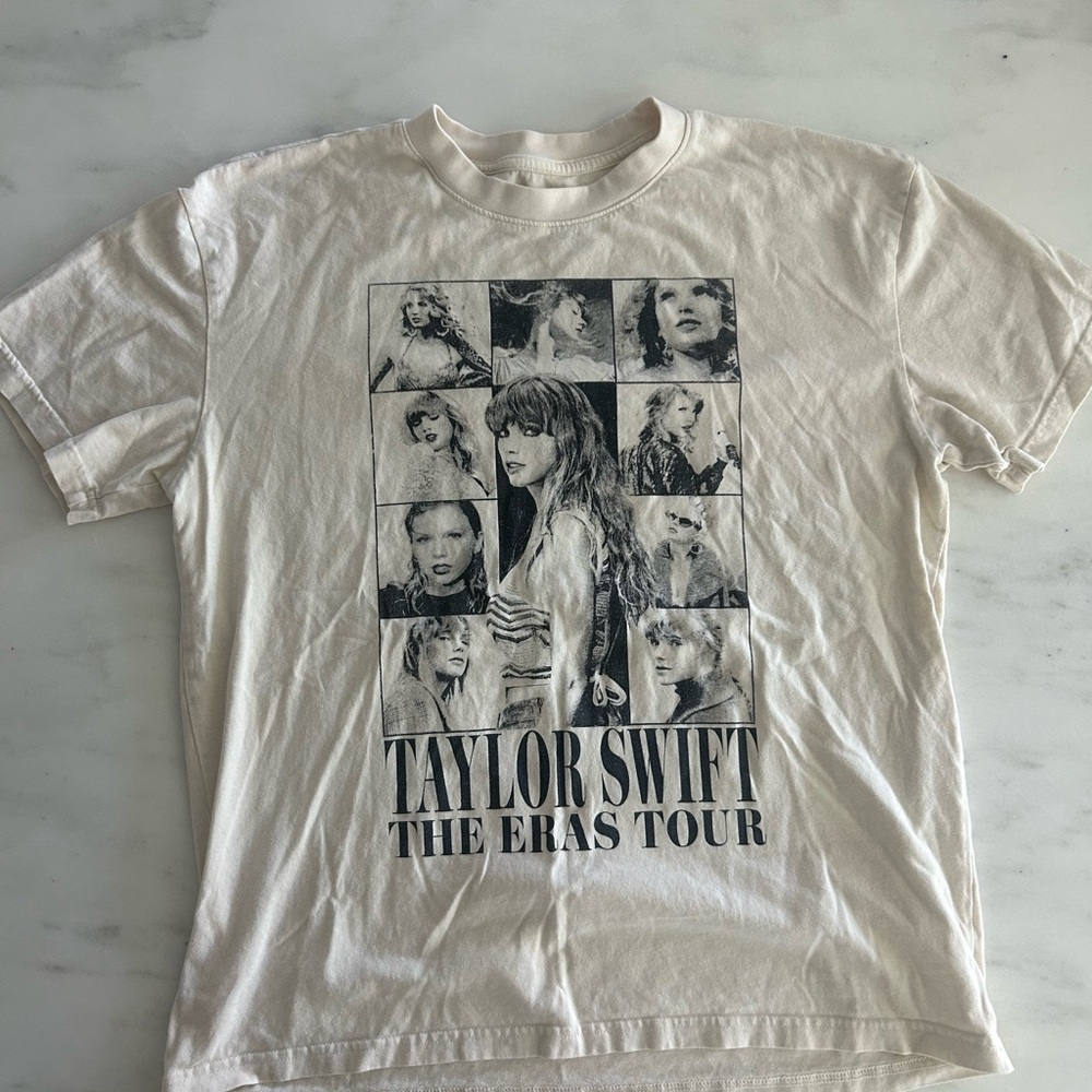 💘Taylor Swift Cream Tour Tee
